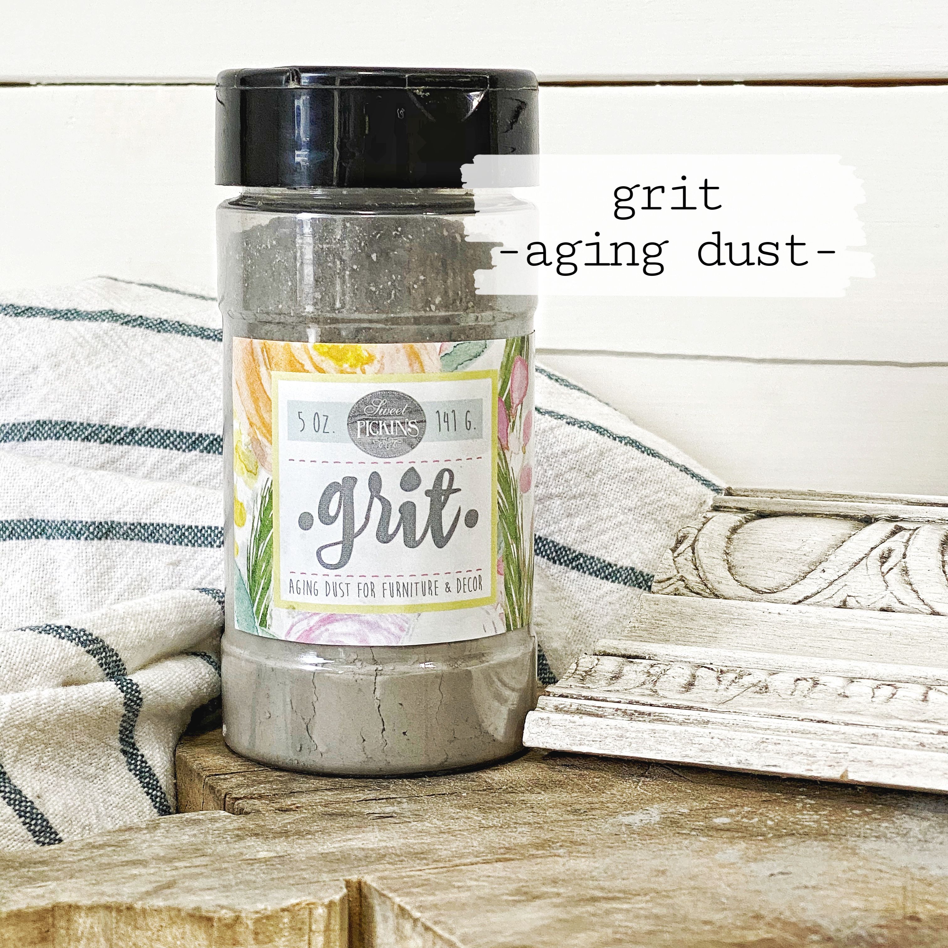 Sweet Pickins Grit Aging Dust, pulver hittas i Ludvika hos Anno1919